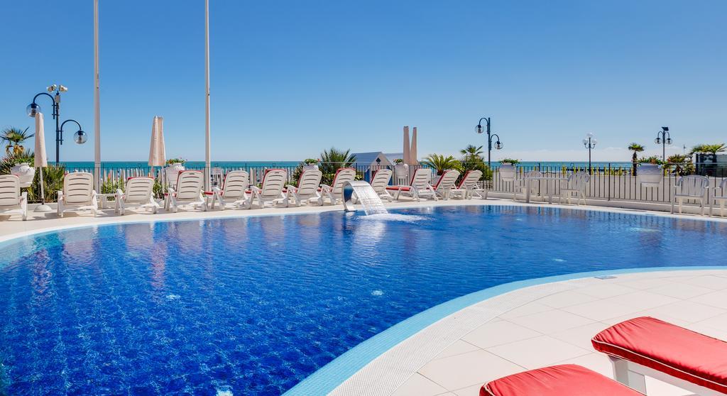 Hotel Manila Lido di Jesolo Esterno foto