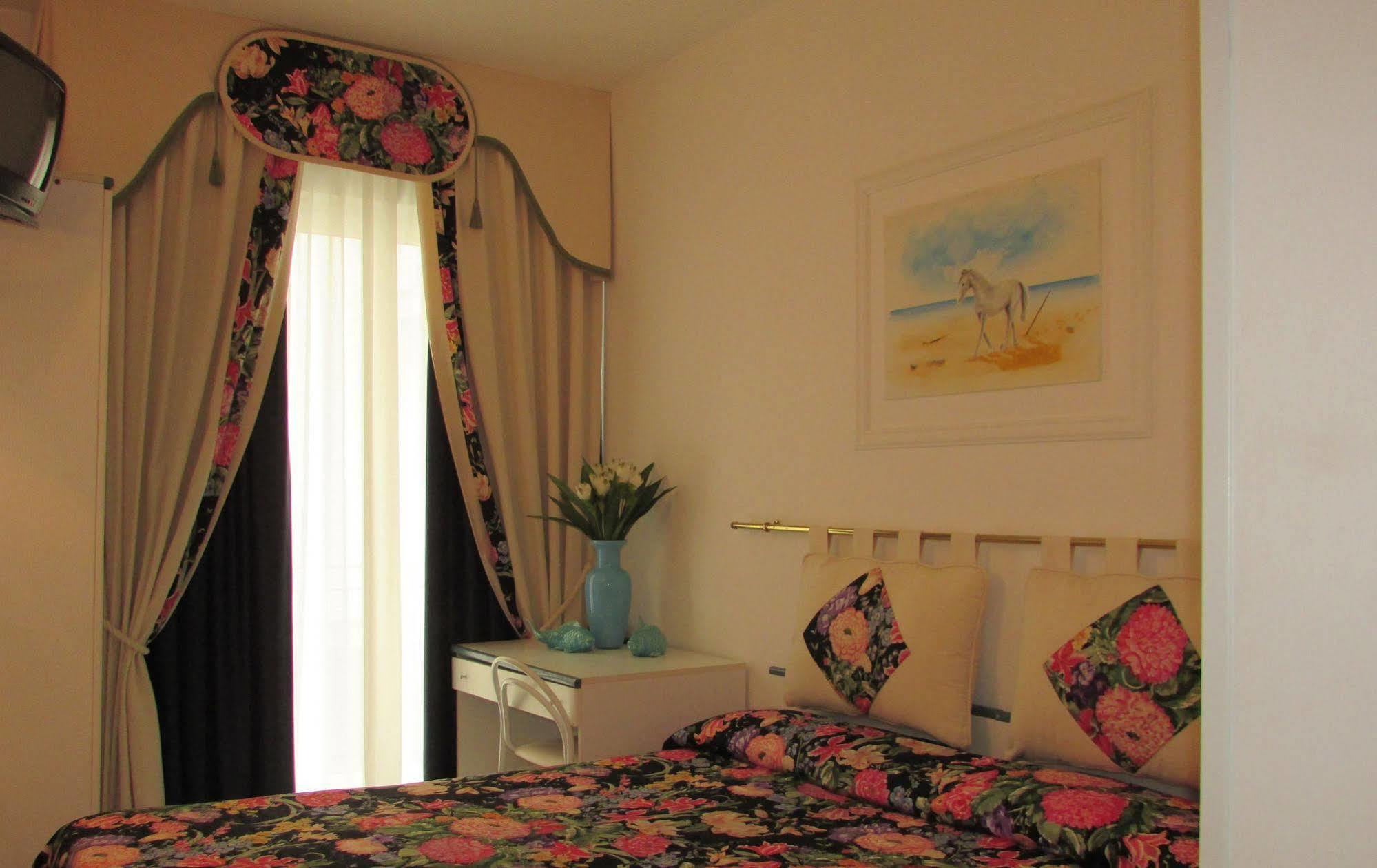 Hotel Manila Lido di Jesolo Esterno foto