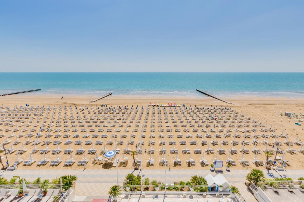 Hotel Manila Lido di Jesolo Esterno foto